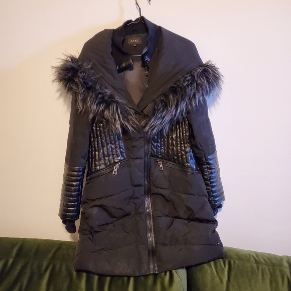 Women's Winter Jacket - Picture 1 of 4